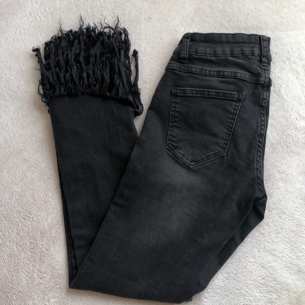 Black crop jeans